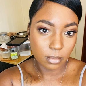 Meet your Posher, Alexandra